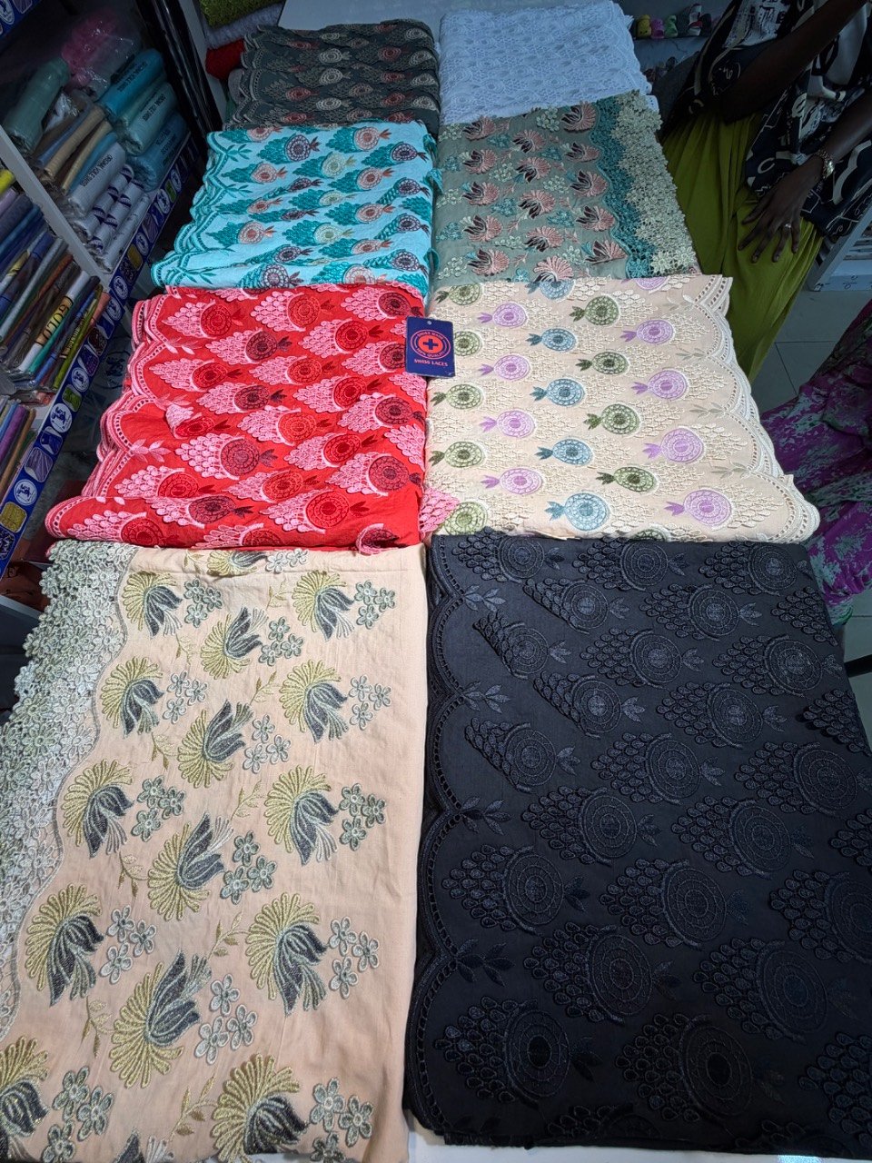 Suisse laces coton100%